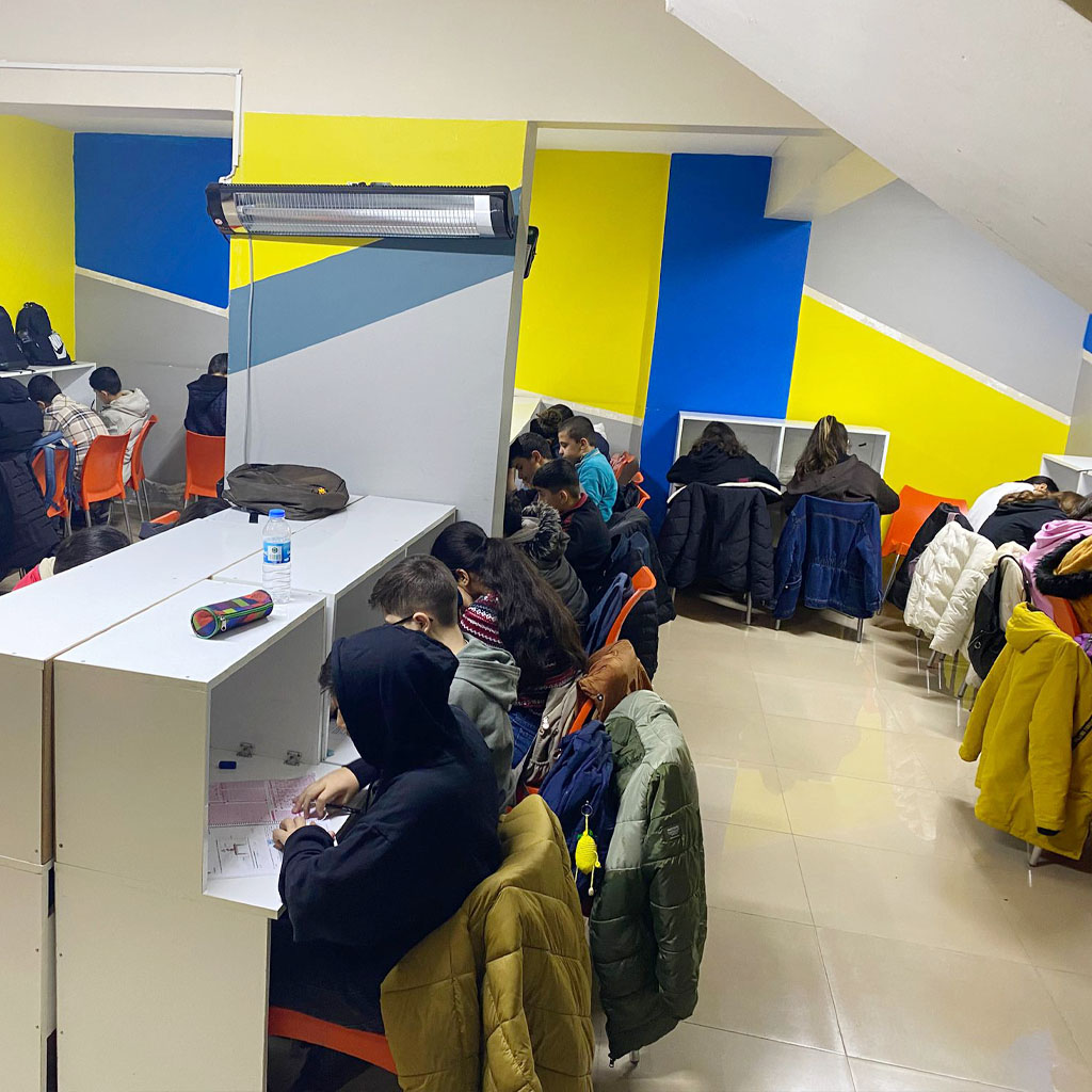 Karakopru Bogazici Kurs Merkezi ogrencileri